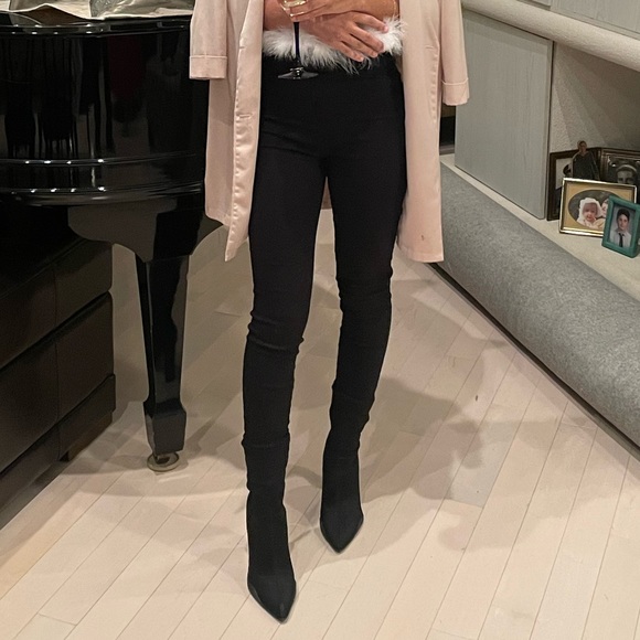 Black Boots - Picture 1 of 7